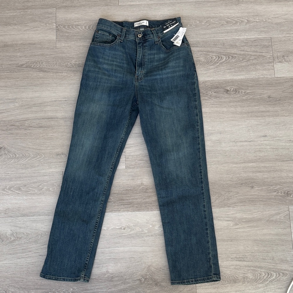 Abercrombie & Fitch Ultra High Rise The ‘90s Straight 28 6R Curve Love